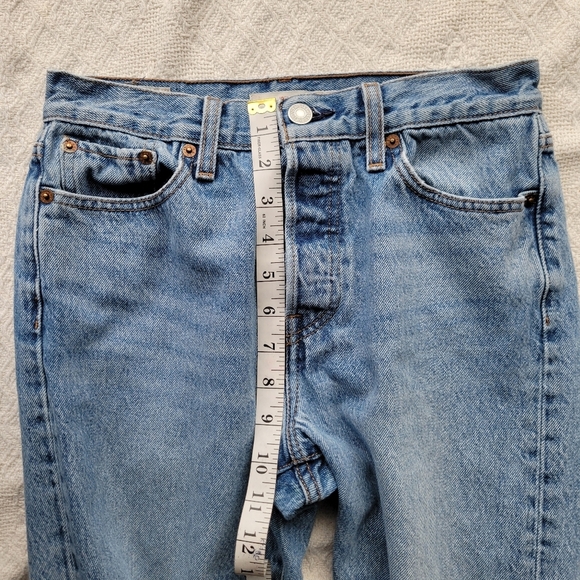Levi's Wedgie Distressed Knee High Waisted 100% Cotton Denim Jeans- Medium Wash - Picture 8 of 10
